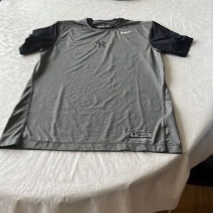 Mike pro fit dry men’s yankee shirt